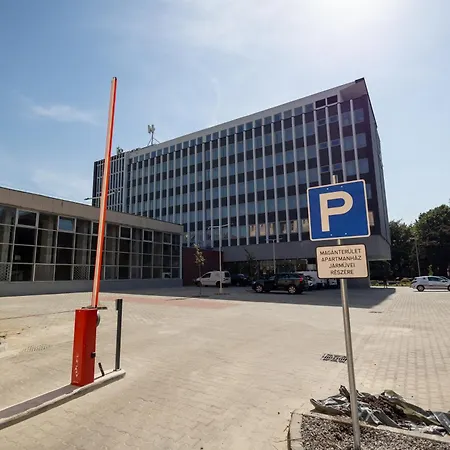 Central Residence Apartmanok Aparthotel 3*